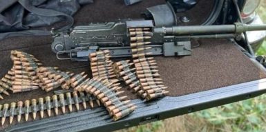 У Дніпрі судитимуть групу торговців зброєю: вилучено гранати, автомати та набої