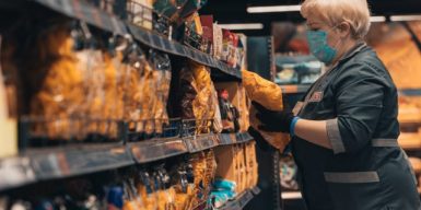 Что происходит с ценами на продукты в супермаркетах Днепра перед Новым годом