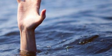 На Днепропетровщине нашли утонувшим молодого парня