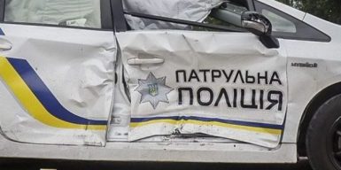 В Днепре нашли десятки разбитых полицейских автомобилей: видео