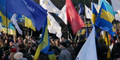 На Майдане Независимости тысячи протестующих предупредили Зеленского: фото, видео