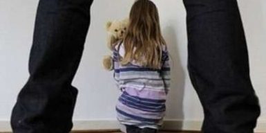 На Днепропетровщине родители снимали порно с трехлетней дочкой