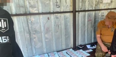 Командир взводу вимагав хабар під погрозою відправити бійця на передову