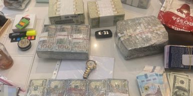 Мільйон доларів готівкою та незаконне збагачення: у Дніпрі затримали начальницю відділу екоінспекції