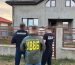 Правоохоронець за 8 тисяч доларів обіцяв вивезти військовозобов’язаних за кордон