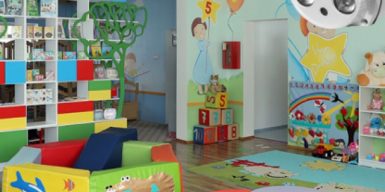 В украинских детских садиках хотят установить камеры: видео