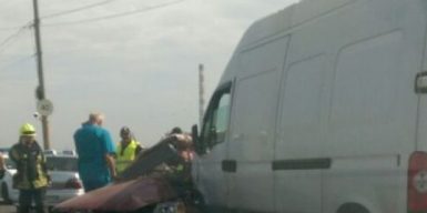 В Днепре в ДТП на Южном мосту погибли два человека: фото