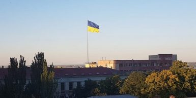 В Днепре самый высокий флагшток с флагом Украины будет видно и ночью: фото