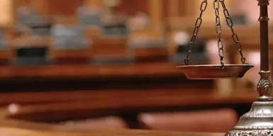 Адвокат намагався підкупити суддю Октябрського райсуду Полтави