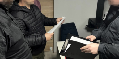 На Закарпатті викрили схему незаконного переоформлення авто через реєстр МВС