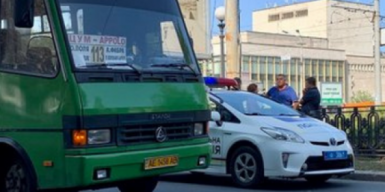 В Днепре водитель автобуса потерял сознание за рулем