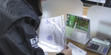 БЕБ викрило схему «дроблення бізнесу» у мережі з понад 100 продуктових магазинів