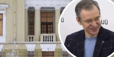 Палац студентів ДНУ далі занепадає після обстрілу, під стінами живуть безхатченки, а ректор Оковитий відмовчується на запити ЗМІ