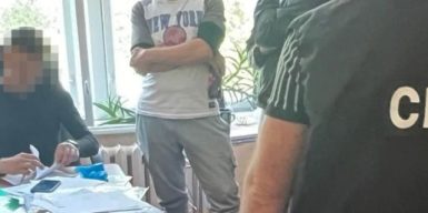 Медсестра на Львівщині вимагала до 6 тисяч доларів за оформлення інвалідності військовозобов’язаному