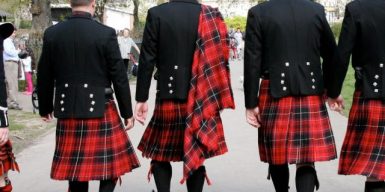По Днепру пройдутся мужчины в шотландских юбках – килтах