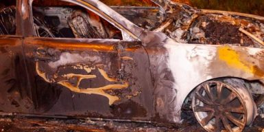 В Днепре ночью дотла сгорел Lexus