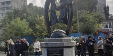 В Днепре почтили память погибших в трагедии на Мандрыковской (фото)