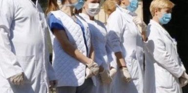 Коронавирус в Днепре: в больницу Мечникова поступило 6 больных с полным поражением легких