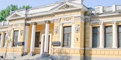 В Днепре через суд пытаются уволить директора исторического музея