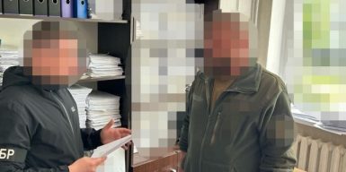 Командир батальйону незаконно виплатив підлеглій з Дніпропетровщини понад 1,7 млн грн