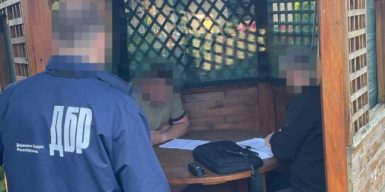 На Львівщині посадовців лісгоспу підозрюють у незаконній вирубці дерев на 50 млн грн