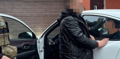 Депутат облради та заступник мера вимагали з підприємця понад 1,2 млн грн