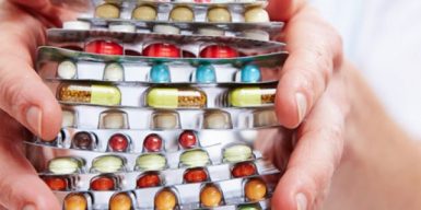 Днепрянам могут запретить покупать антибиотики без рецепта
