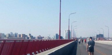 В Днепре откроют центральный мост для пешеходов в определенное время