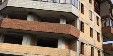 Суд обязал застройщика за собственный счет снести свою незаконную многоэтажку в Днепре