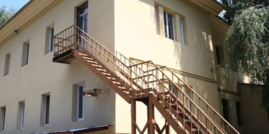 Дніпро енергомодернізує заклади освіти та охорони здоровʼя