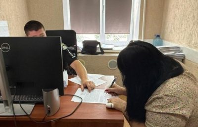 Мешканка Дніпропетровщини ошукала військових на 3,5 млн грн, видаючи себе за юристку