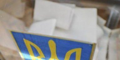 Пирожки по пять копеек, незаконная агитация, сотни испорченных бюллетеней: как стартовали выборы в Днепре