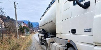 На Закарпатті підприємство намагалося перевезти 17 тисяч літрів незаконно виготовленого пального