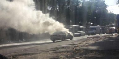 В центре Днепра загорелся автомобиль: фото