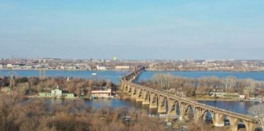 Они оживляют город: днепровские мосты днем и ночью