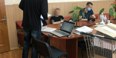 В Днепре антикоррупционное бюро провело обыски в центре здравоохранения «Укрзалізниці»: фото