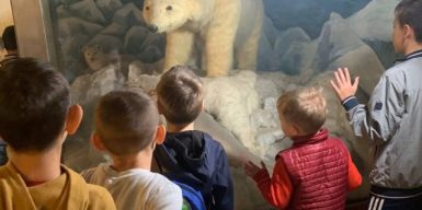 В Дніпрі переселенцям провели екскурсію в зоологічний музей