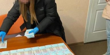 Мешканка Дніпра організувала схему переправлення за кордон осіб призовного віку: жінку затримали