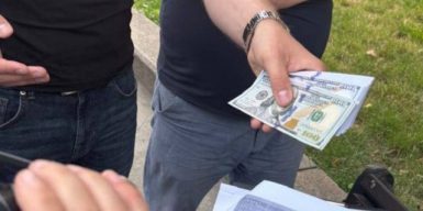 Ексвикладач львівського університету за $18 тисяч пропонував незаконне переправлення через кордон