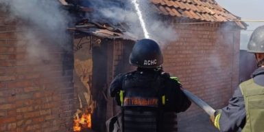 Троє людей на Дніпропетровщині постраждали під час ворожих обстрілів