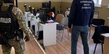 У Кам’янському накрили мережу шахрайських кол-центрів