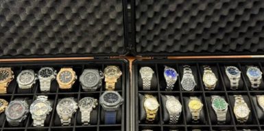 У столиці 11 осіб займалися контрабандою елітних годинників з Гонконгу, Китаю та ОАЕ