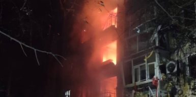 На Дніпропетровщині ворог вдарив БпЛА по багатоповерхівкам