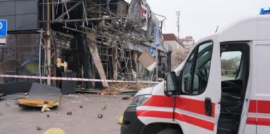 Росіяни вдарили по АТБ у Запоріжжі: є поранені