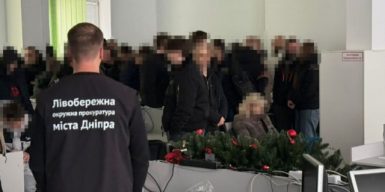 У Дніпрі накрили шахрайський кол-центр на 100 робочих місць