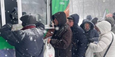 Краснов роздає їжу на морозі: чому це небезпечно для здоров’я