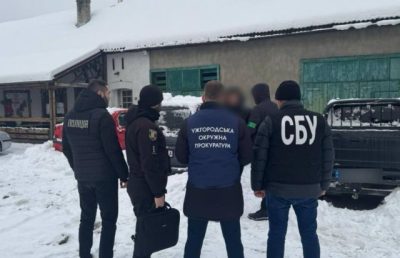 Поліція Ужгорода викрила незаконний продаж гуманітарних авто для ЗСУ на 680 тисяч гривень