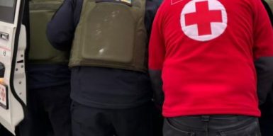 Через ворожий обстріл у Нікополі отримала поранення жінка