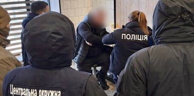 У Дніпрі викрили схему незаконного виїзду за кордон за 18 тисяч доларів