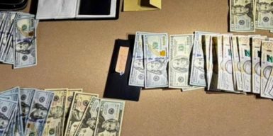 Кур’єри-таксі та клієнти з шоу-бізнесу: на Київщині ліквідовано багатомільйонний канал збуту кокаїну